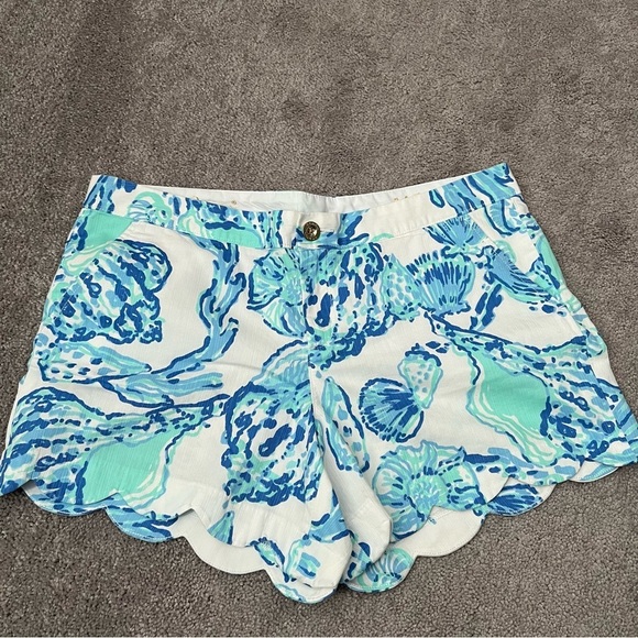 Lilly Pulitzer the buttercup short size 14 shells